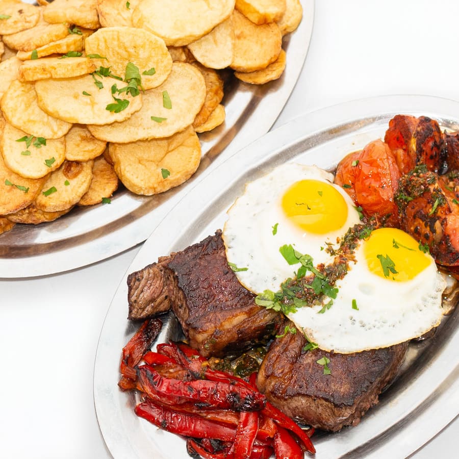 foto gastronomiCa hambuerguesa con papas